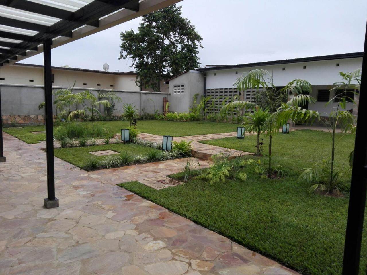 Urban Lodge Bujumbura Bagian luar foto