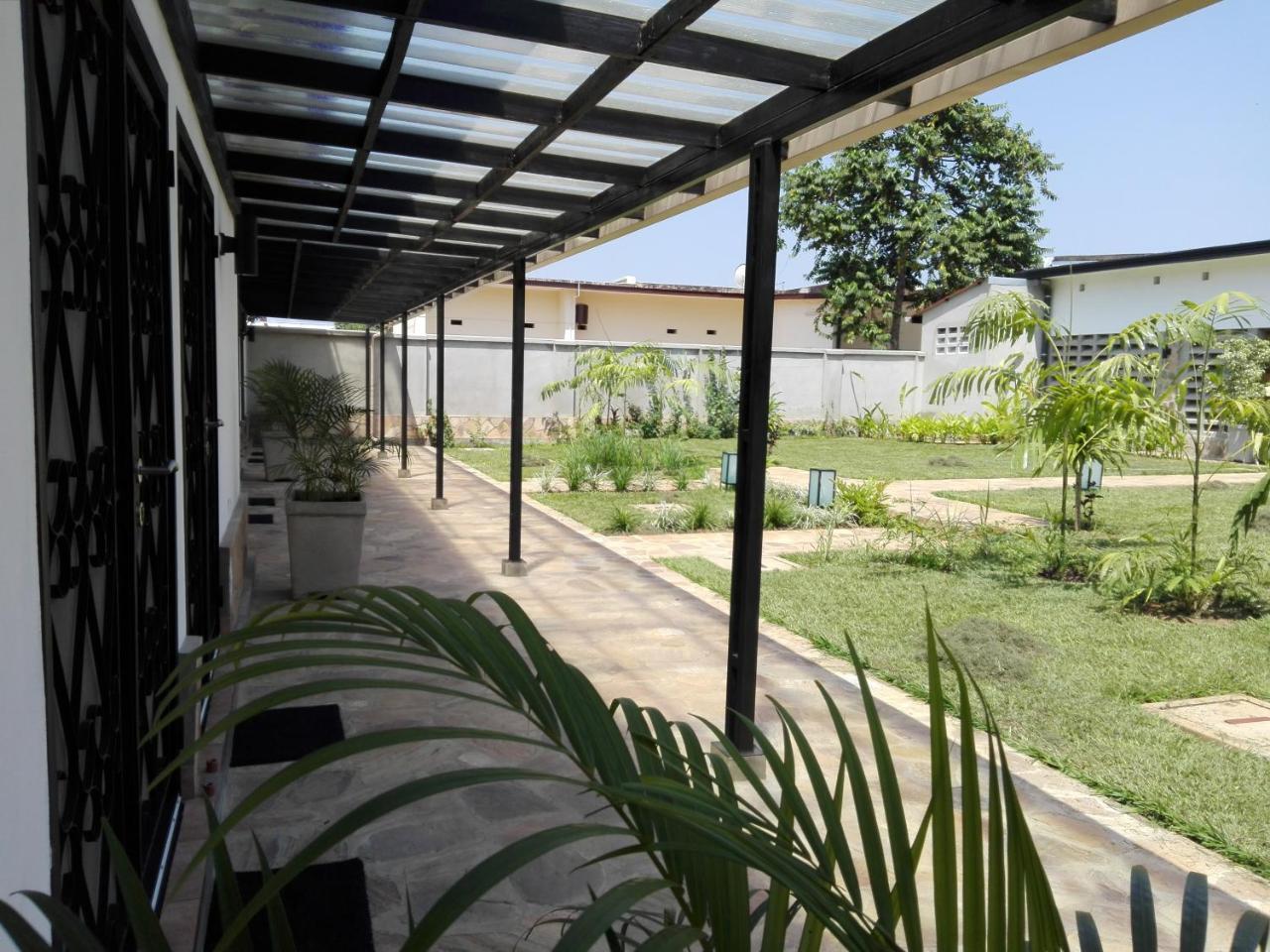 Urban Lodge Bujumbura Bagian luar foto